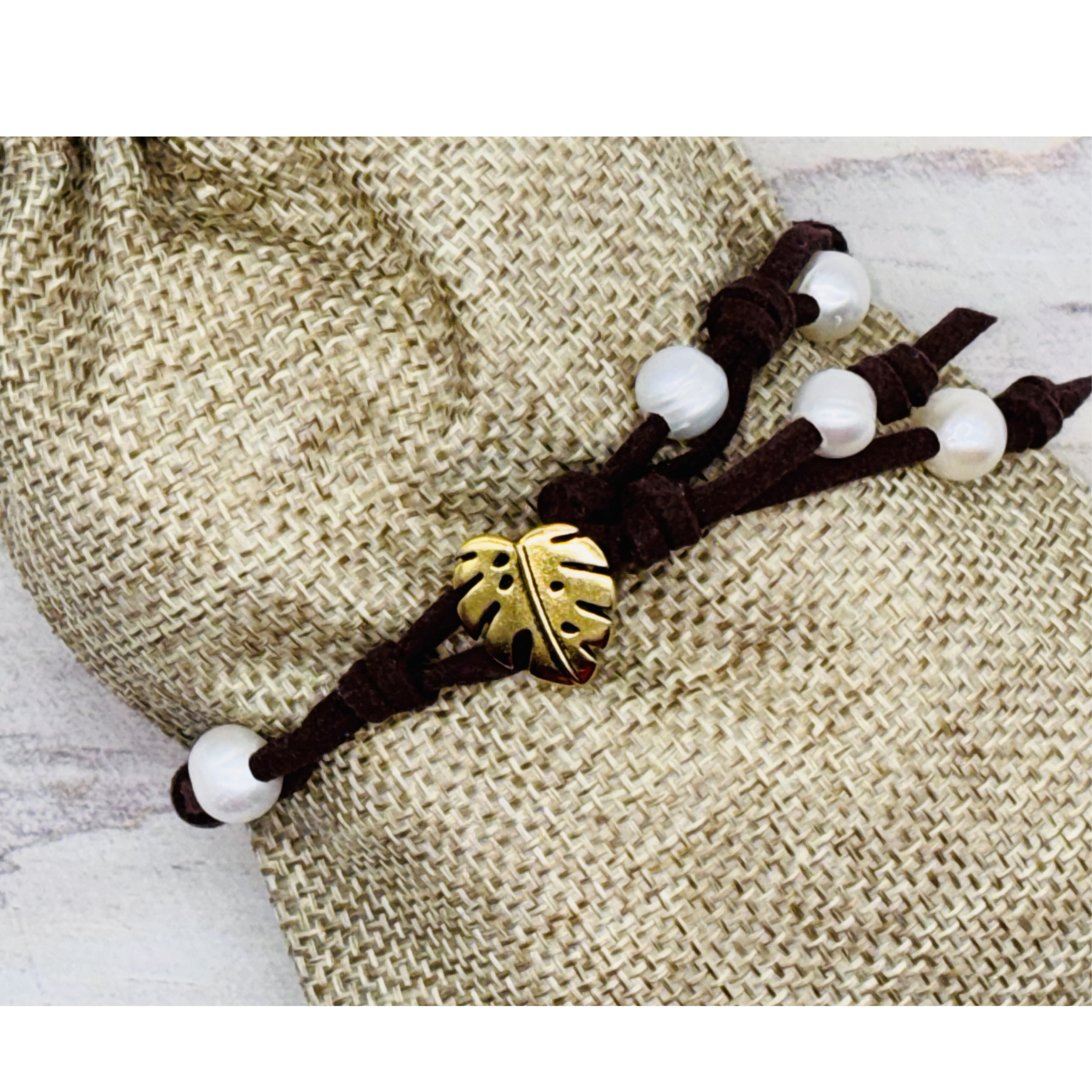 Pearls & Suede Bracelet - Monstera Leaf
